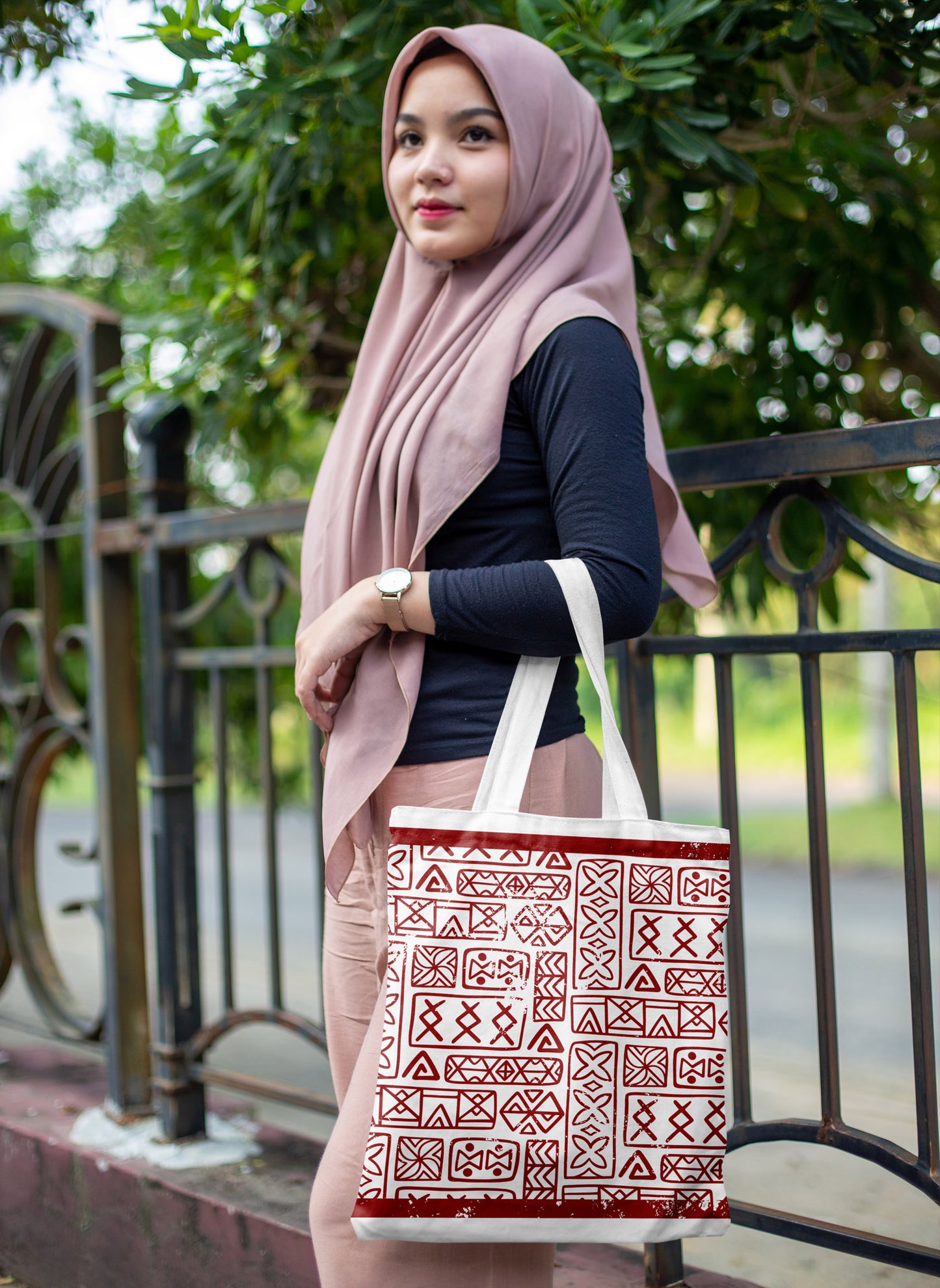 257 TOTE BAG